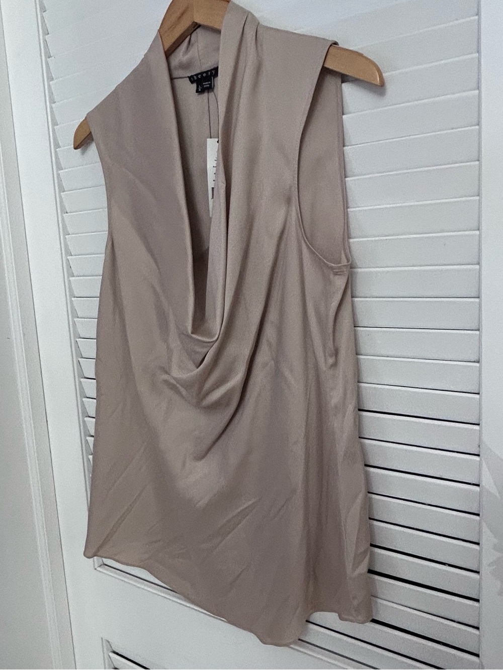 🧋MAKE OFFER🧋NWT Theory Sleeveless Codey Cowl Neck Blouse Silk Blend Sz Large - Picture 3 of 9